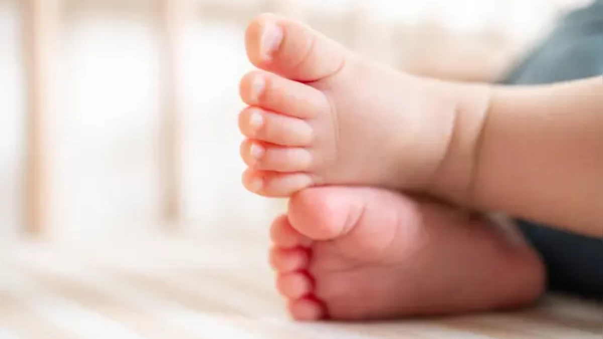 The infant son had been crying since morning due to hunger. (Photo credit: depositphotos)