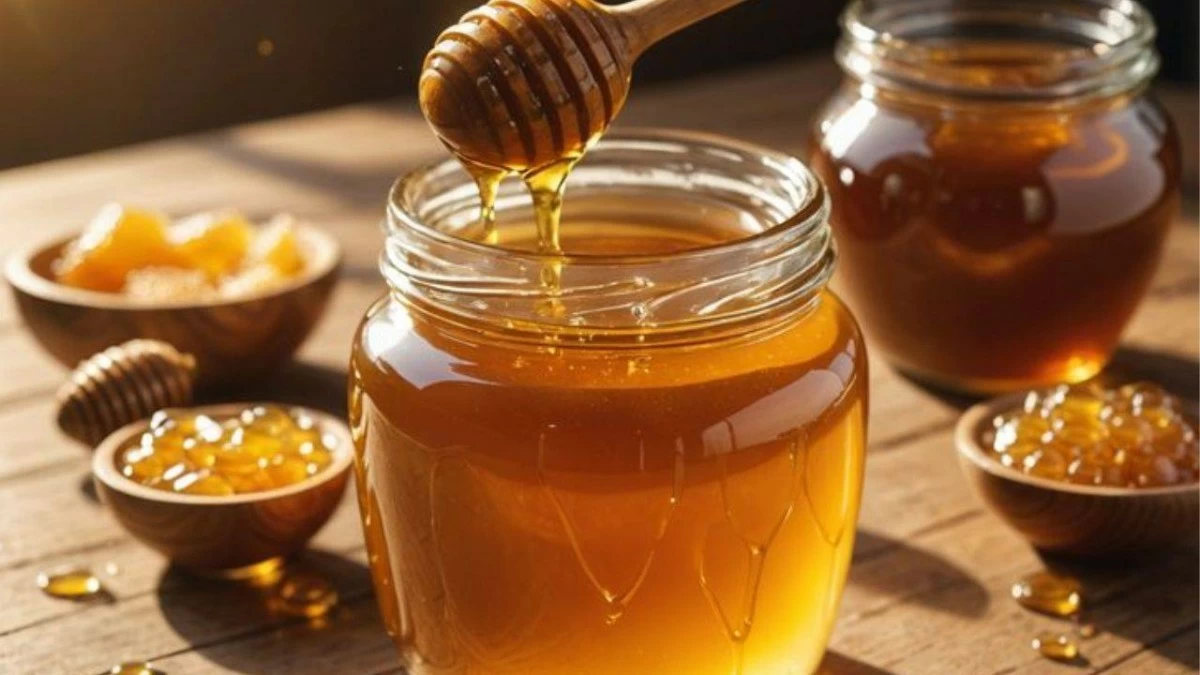 There are many tricks and techniques to test whether the honey is pure or fake.
