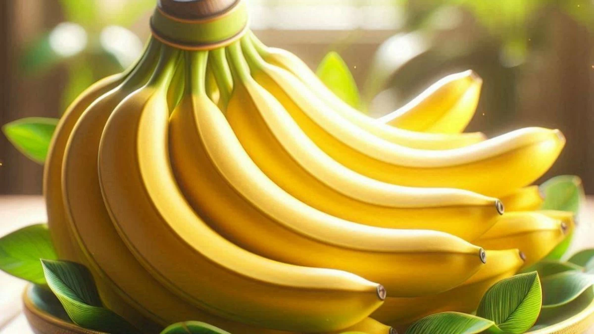 Banana: High in calories and natural sugars, bananas provide instant energy. (Photo credit: Ai)