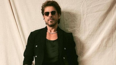 A look inside Shah Rukh Khan's lavish lifestyle: Lavish Mannat, car collection and more

[Photo credit: Instagram/@poojadadlani02]