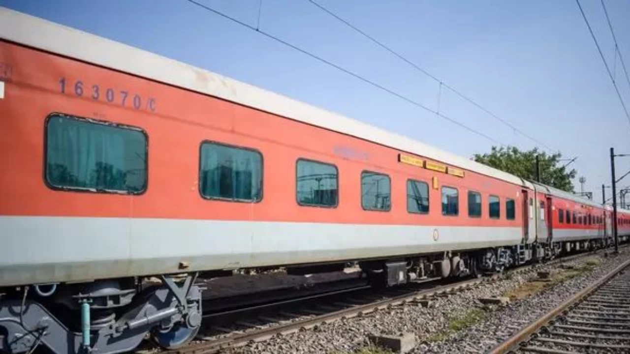 Detailed Fare Changes for Popular Routes: Rajdhani & CSMT Express