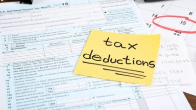 Tax experts say return agents have mushroomed who guarantee big income tax returns and mislead tax payers into this pracitce to deprive the government of due revenue. (Picture Credit: depositphotos)