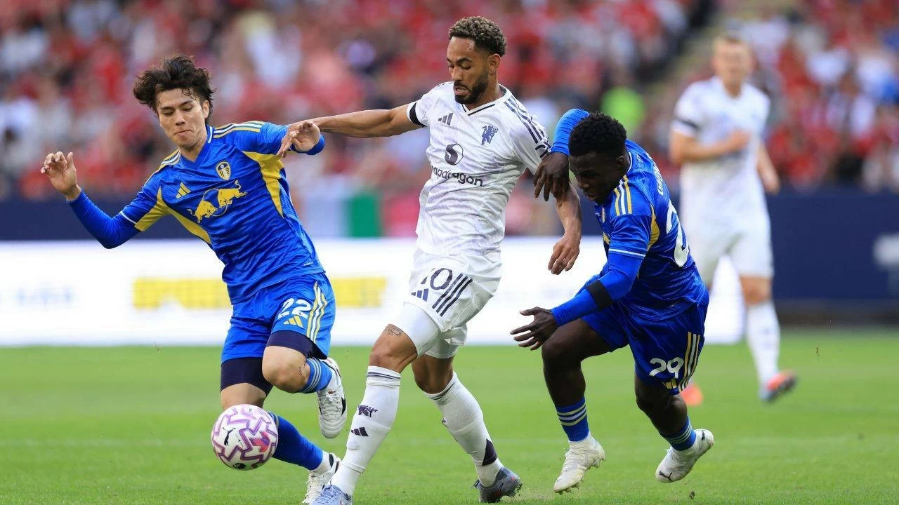 Manchester United and Leeds kick off pre-season with a goalless draw.