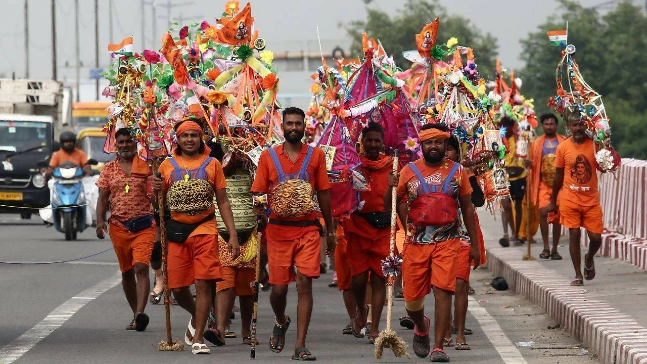 UP Police has banned kanwariyas from carrying trishuls, hockey sticks and swords (Representative image. Credit: Getty images) 