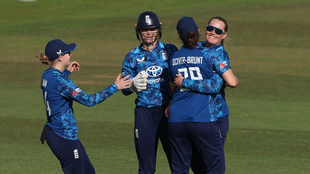 England defeated India by 8 wickets in the 2nd ODI.