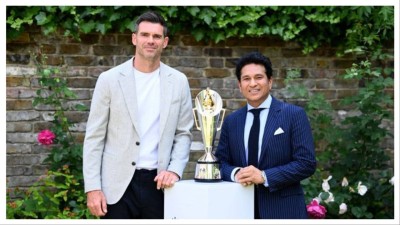 The legendary Sachin Tendulkar and James Anderson pose alongside the new Anderson-Tendulkar Trophy. (Image via &#039;X&#039;)