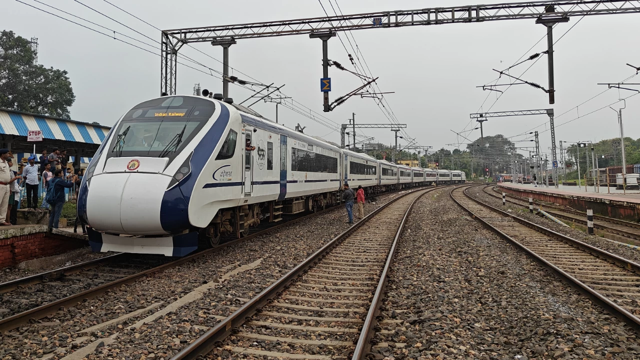 Trains connect different parts of a vast country like India, enabling common people to travel easily and also at a lower price. (Photo credit: Getty Images)