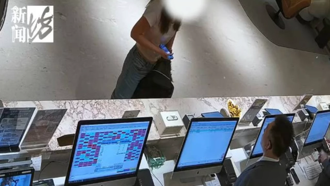 Woman lives two months for free in Shanghai