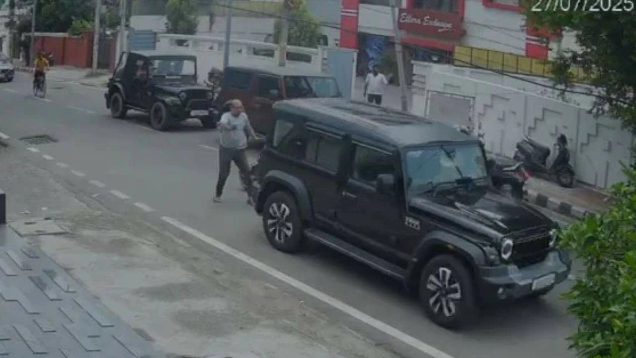 The incident took place around 1.30pm on Sunday near Allora Textiles.