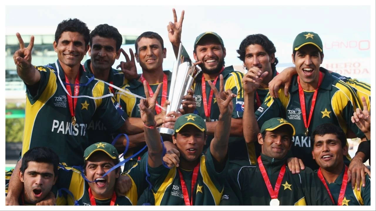 Younis Khan of Pakistan lifts the trophy with Shahid Afridi and team mates during the ICC World Twenty20 Final between Pakistan and Sri Lanka at Lord's on June 21, 2009 in London.