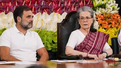 File photo of Congress leaders Sonia Gandhi and Rahul Gandhi. (Photo credit: PTI)