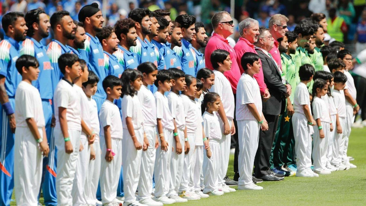 Former cricketer Manoj Tiwary criticises BCCI over IND vs PAK match in Asia Cup.