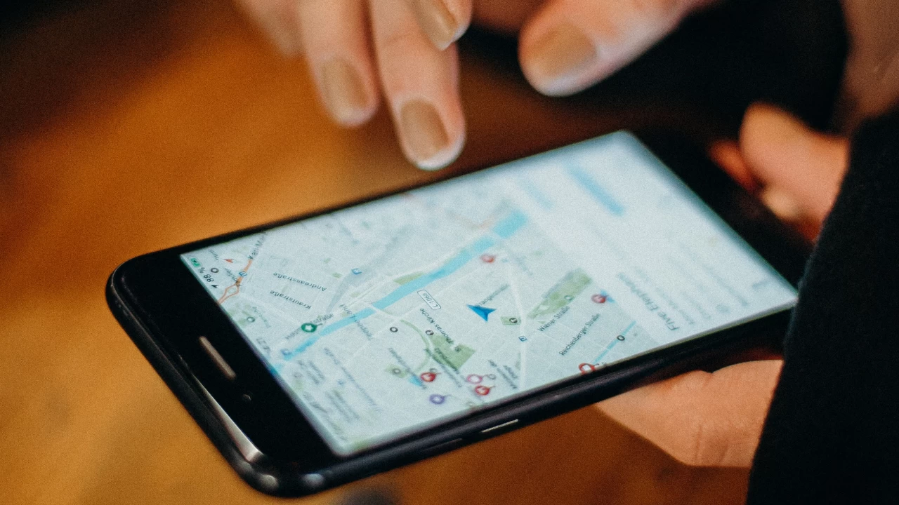 Argentine man wins Rs 11 lakh after Street View captures him naked in backyard