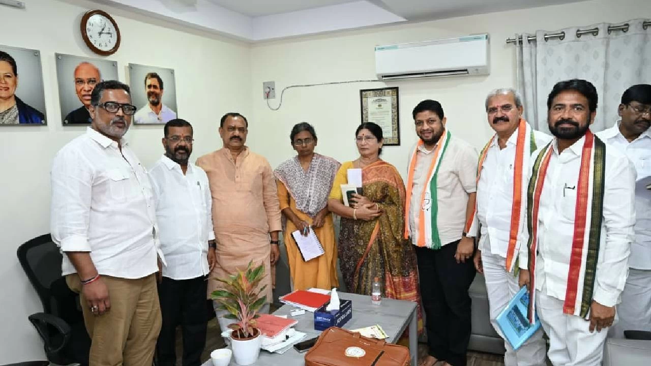 AICC in-charge and TPCC chief at Joint Warangal District Review Meeting. 