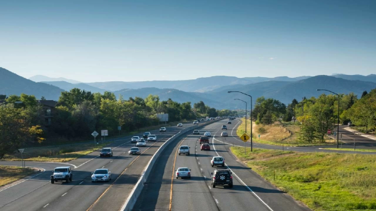 File photo of a highway. (Photo credit: John Coletti/The Image Bank/Getty Images)
