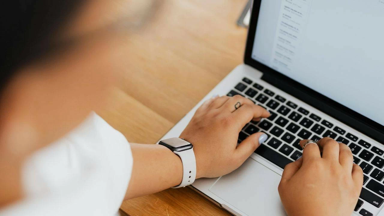 Intern&#039;s mail to CEO about increasing revenue on first day grabs attention.