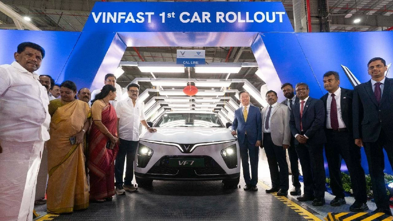 VinFast today officially inaugurated its electric vehicle (EV) assembly plant at the SIPCOT Industrial Park in Thoothukudi, Tamil Nadu, India.
