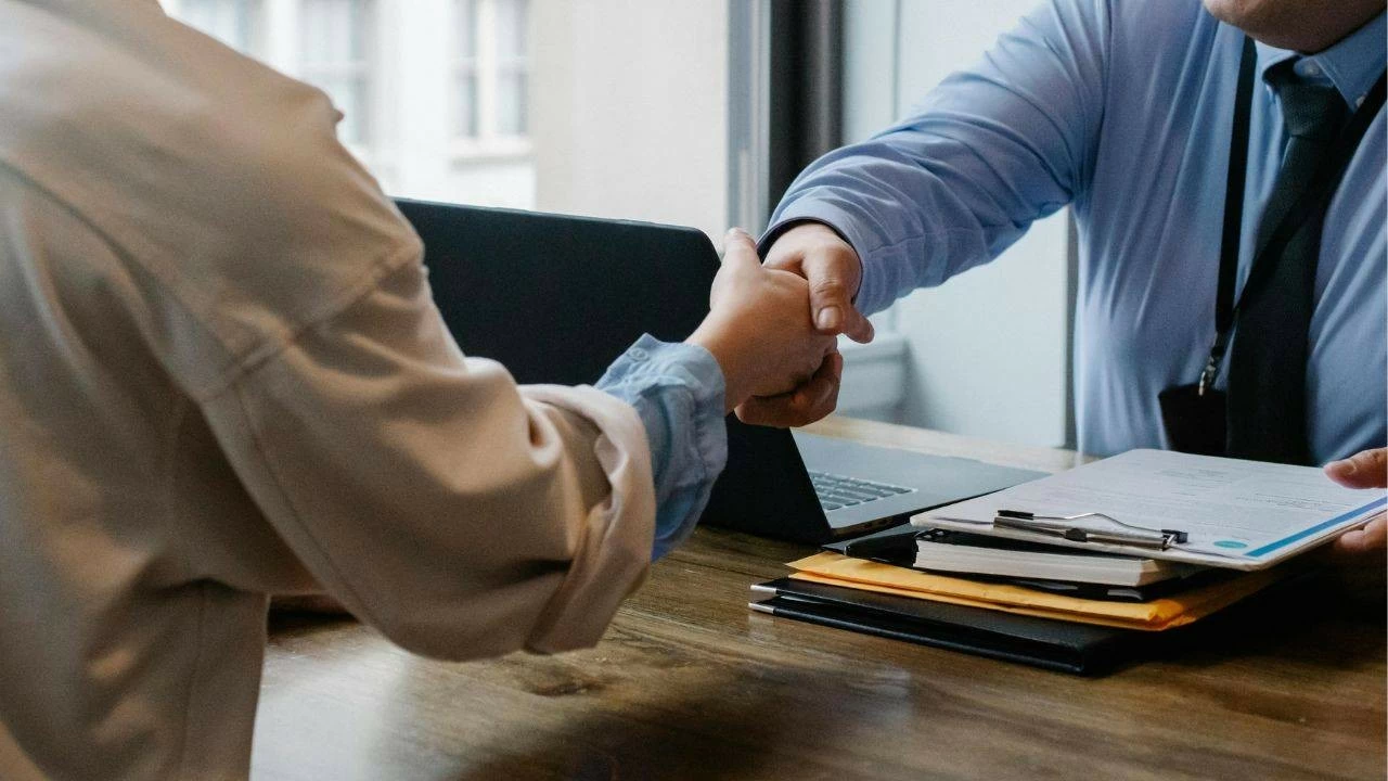 Manager addresses challenges posed by Gen Zs.