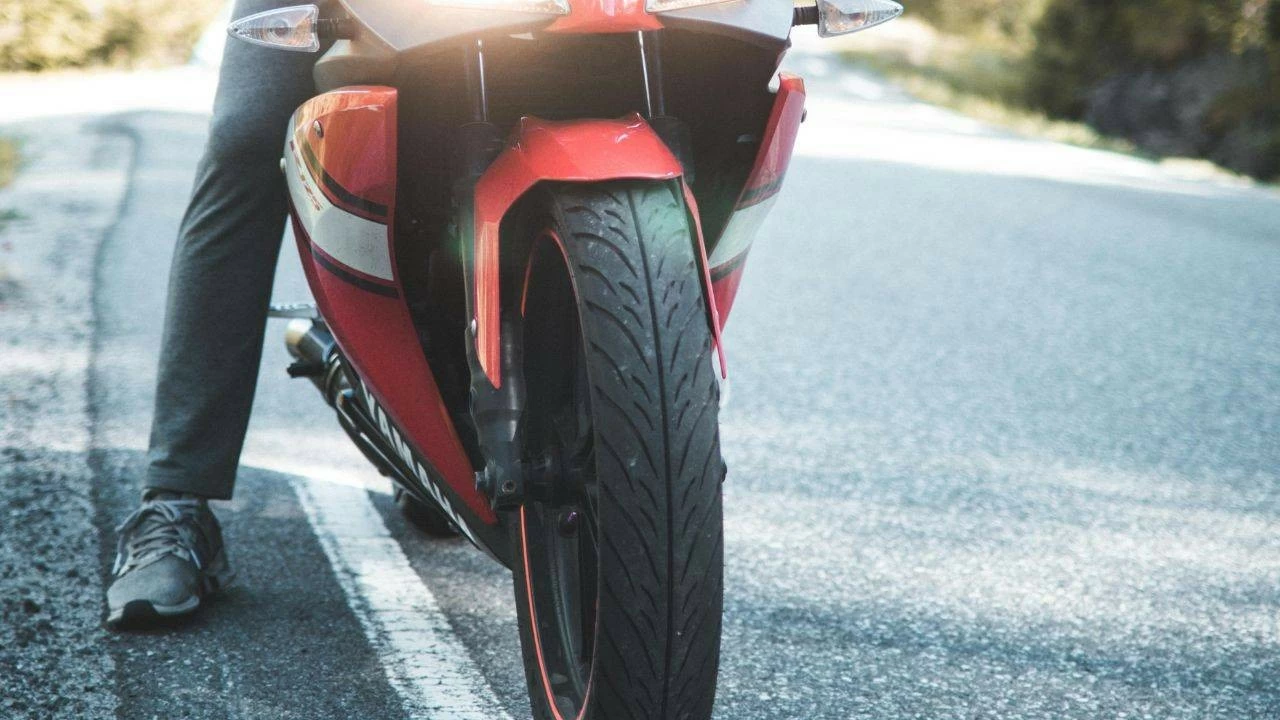 Woman body-shames Rapido driver in viral video.