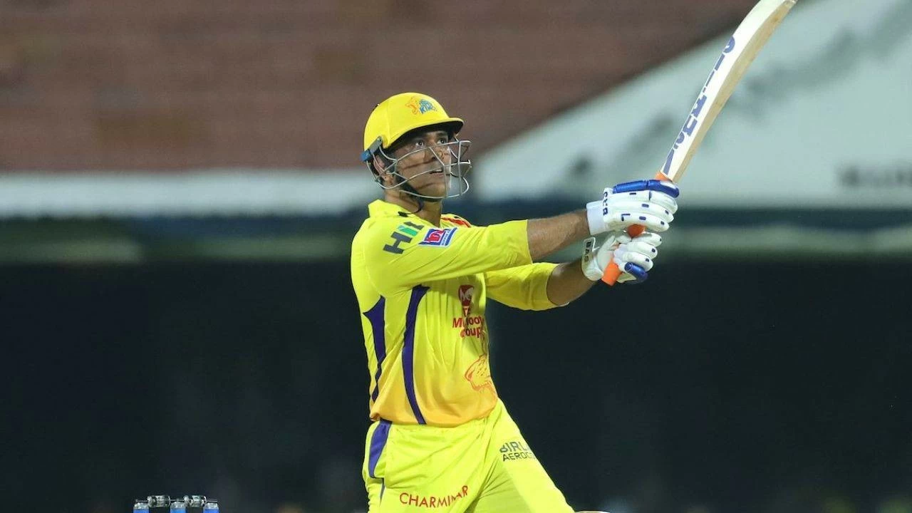 MS Dhoni makes big remark on his future with CSK. 