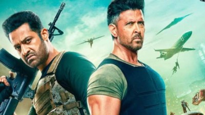 War 2 pre-release event highlights: Hrithik Roshan and Jr NTR heap praise on each other