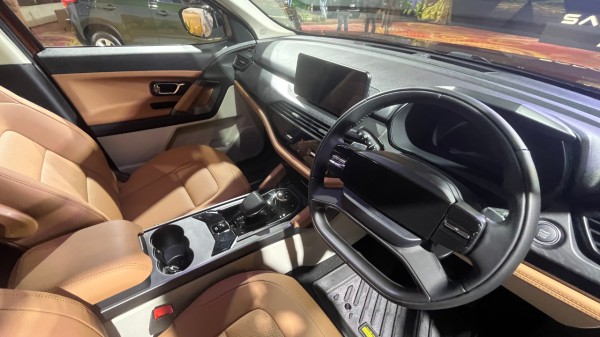 Safari gets Adventure Oak interiors, in Tan oak-inspired leatherette