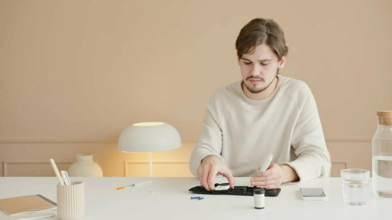 Pre-diabetes does not have any obvious symptoms, and that is the reason it is most commonly neglected in young adults.