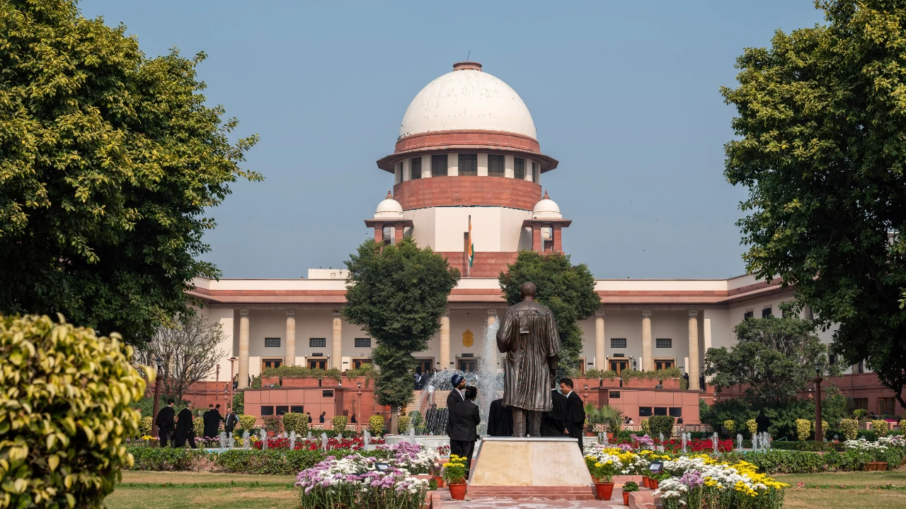 While this is not a verdict on the Election Commission's SIR, it can provide a boost to the opposition leaders opposing the SIR. (Photo credit: Pradeep Gaur/SOPA Images/LightRocket via Getty Images)