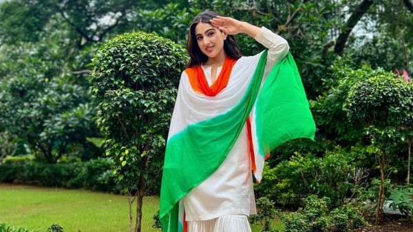 Bollywood-inspired ethnic outfits for women to try this Independence Day