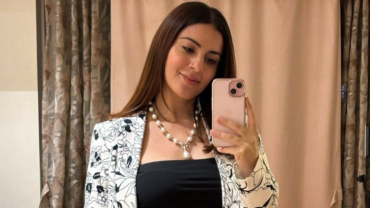 It's Kundali Bhagya actress Shraddha Arya's birthday today. With this, the gorgeous actress turns 38.