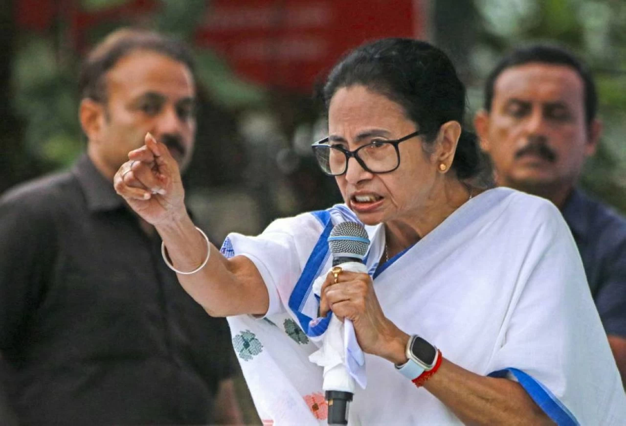 The West Bengal CM, while announcing the project said that the state had decided to intervene after reports of rising harassment of Bengali-speaking workers in several BJP-ruled states.