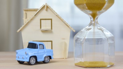 Investment strategists say that the point is to set long term, medium term and short term investment goals and not to deviate from it, while raising investments commensurate with pay hikes.