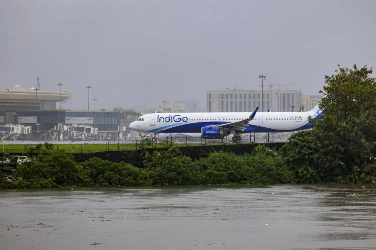 Aircraft stationed at Chhatrapati Shivaji Maharaj International Airport amid rising water level of Mithi River due to heavy rainfall at Kurla in Mumbai. (PTI)