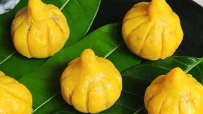 Step-by-step guide to make mawa modak on Ganesh Chaturthi.