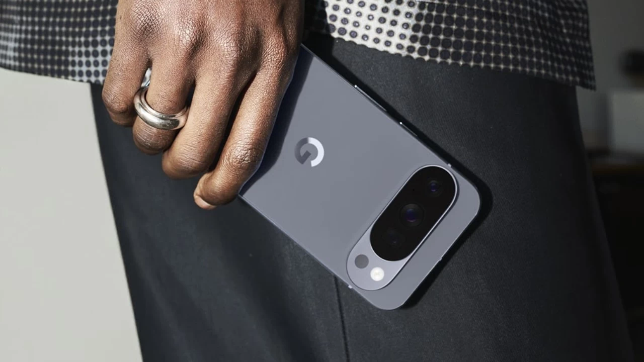 The Pixel’s success hinges on its AI delivering consistent, high-quality zoomed shots against rivals’ established technologies.