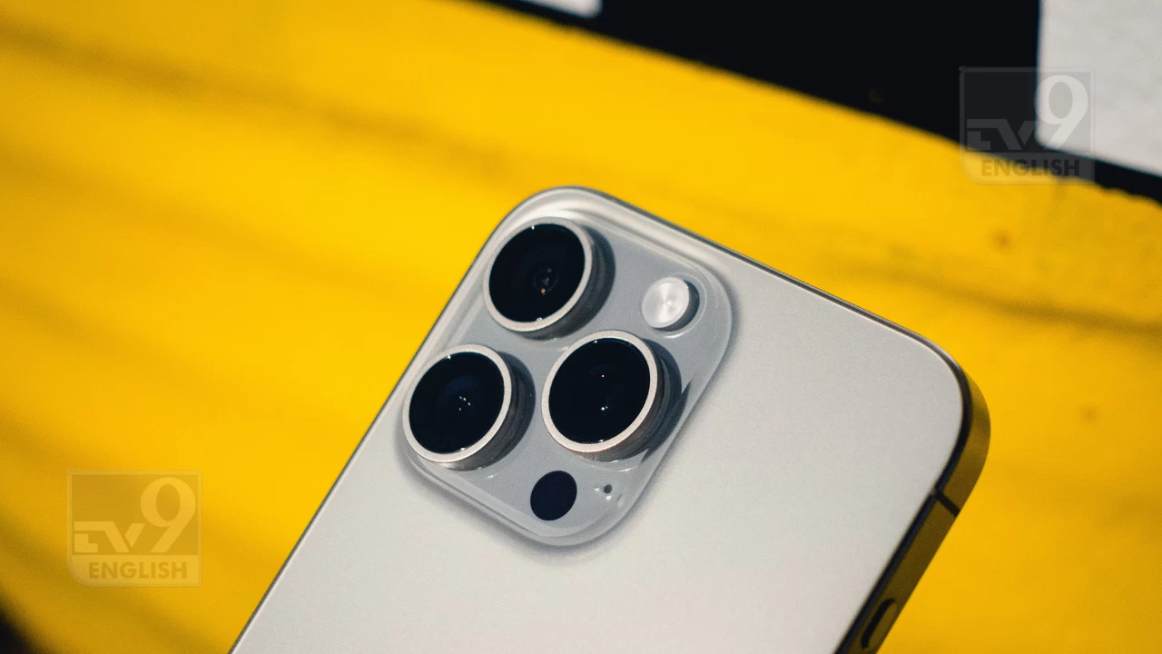 Apple rushed patches for iOS, iPadOS, and macOS to fix CVE-2025-43300.