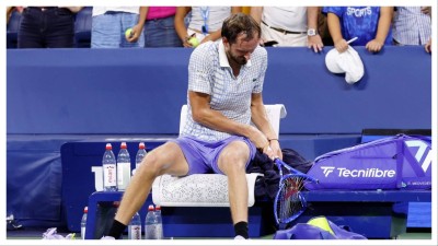 Daniil Medvedev breaks his racquet during his US Open first round match against Benjamin Bonzi.