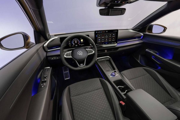 Volkswagen T-Roc interior