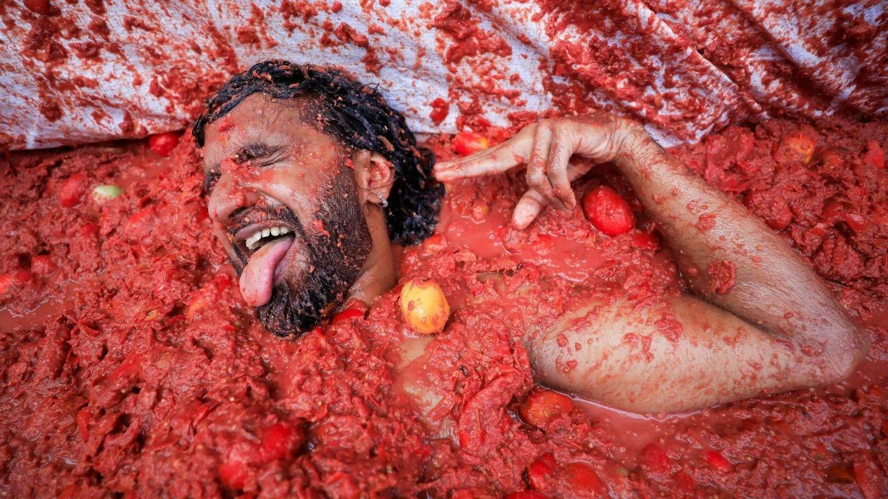 La Tomatina festival 2025