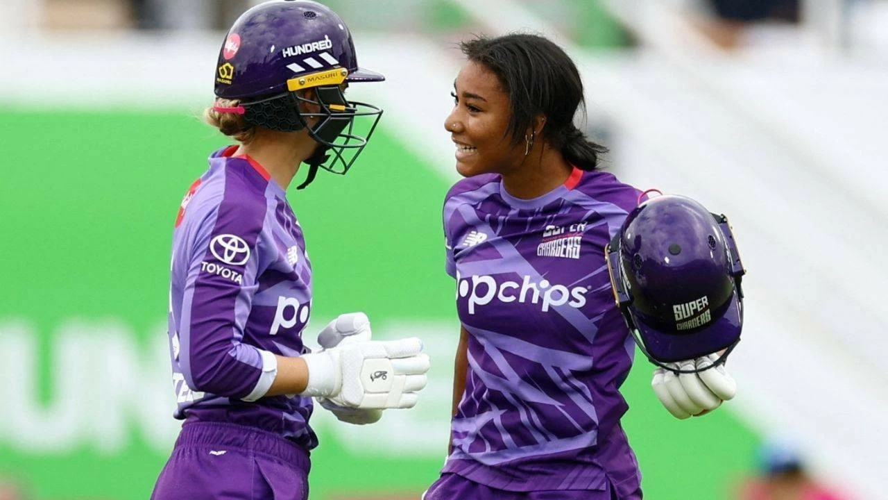 Davina Perrin scored a ton in just 42 balls.