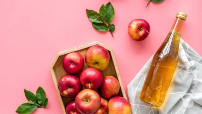 Apple cider vinegar benefits for hair growth, dandruff, and fizzness