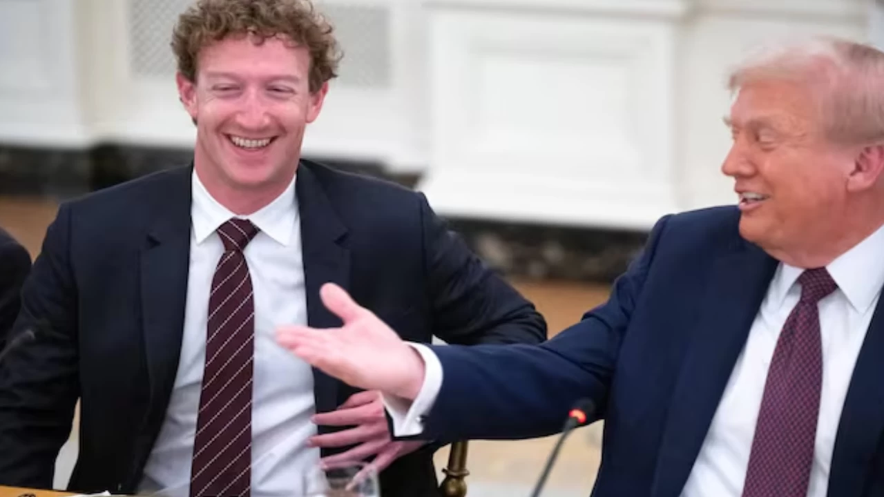 Mark Zuckerberg and Trump at the White House on Thursday