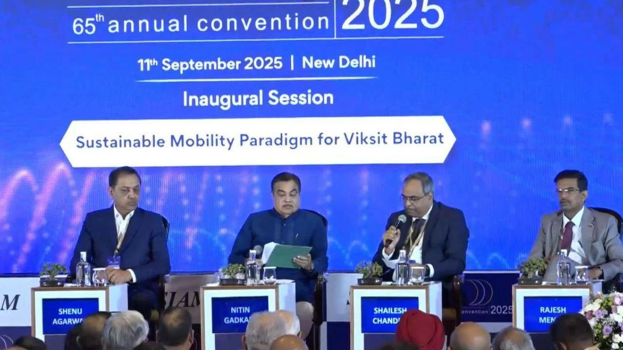 Union Minister Nitin Gadkari at the Society of Automobile Manufacturers conference 