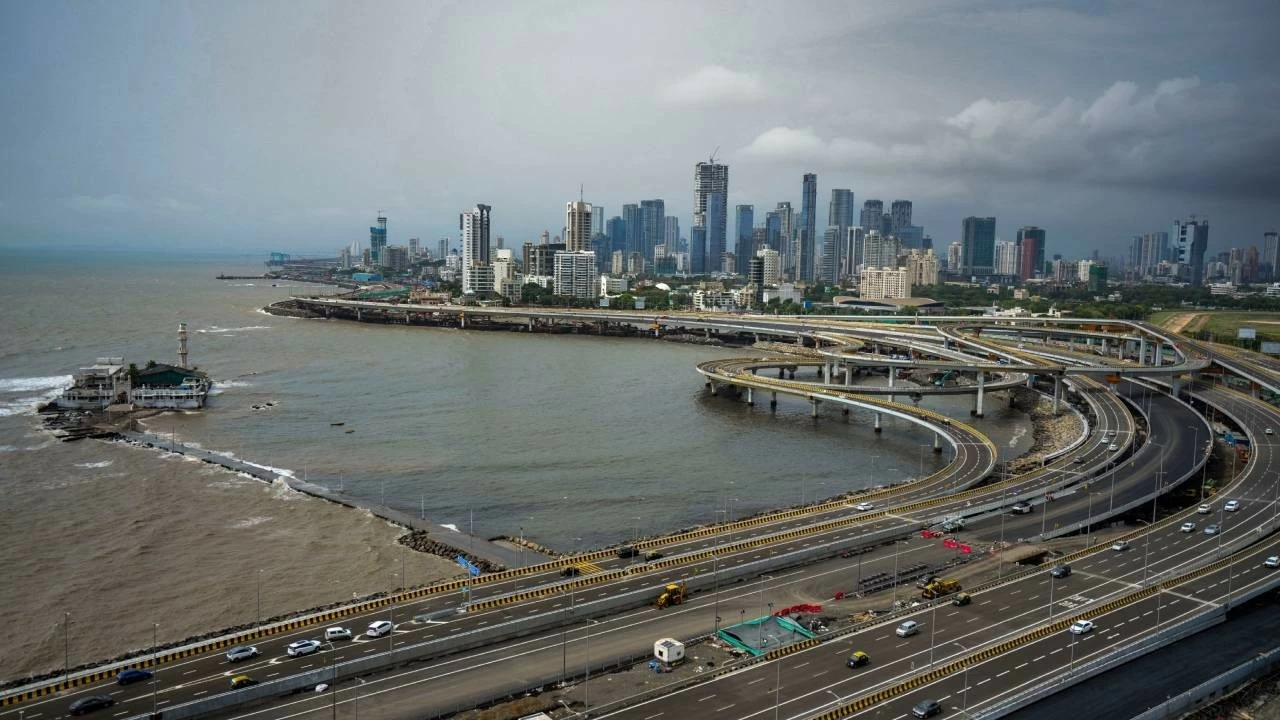 BMC has given approval to demolish Veer Savarkar flyover to build Mumbai’s Coastal Road double-decker bridge. (PTI photo)