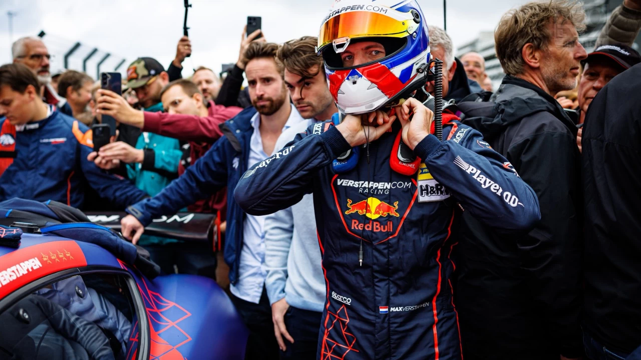 Max Verstappen stamps his mark at Nordschleife