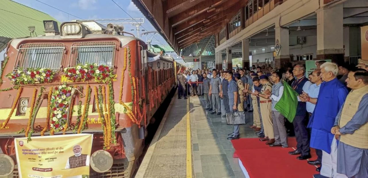 The new train, known as the Joint Parcel Product Rapid Cargo Service (JPP RCS), will depart daily at 6:00 am from Srinagar and reach Delhi's Adarsh Nagar within 24 hours