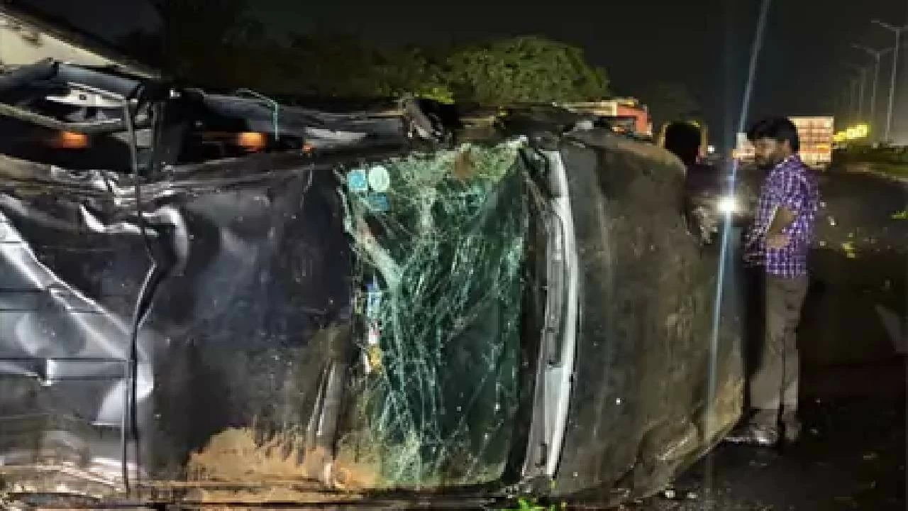 Car overturned on ORR, killing 25-year-old Sowmya Reddy. 