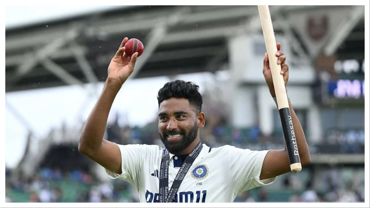 India bowler Mohammed Siraj celebrates with the ball and a stump after helping India level series with England at The Oval.