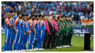 India and Pakistan teams at Dubai International Cricket Stadium in Dubai on Sunday.