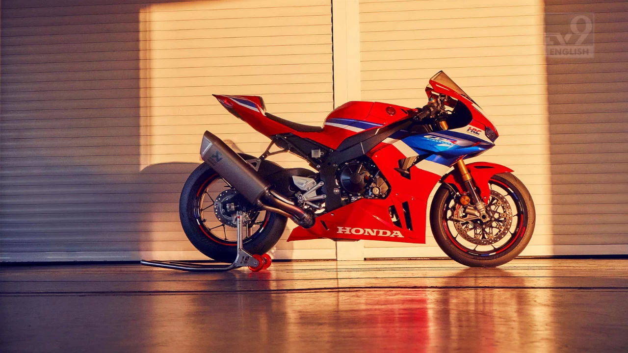 Honda CBR1000RR-R Fireblade SP returns